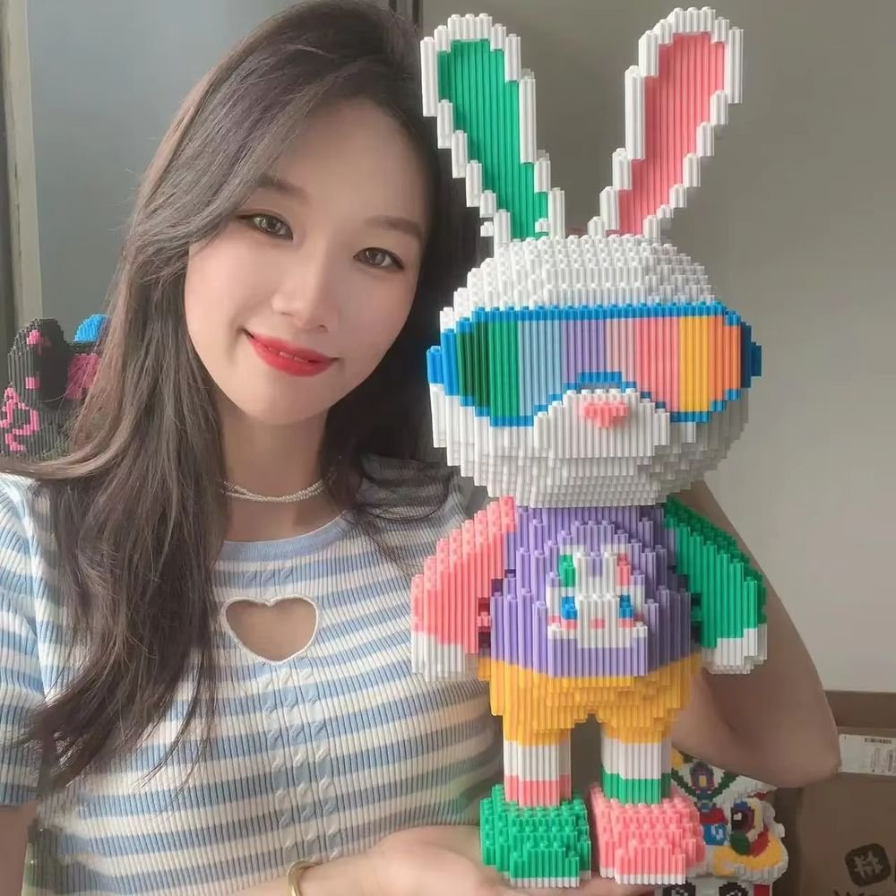 Cute / Gangster Bunny Bears (5800 pcs) Model Building Kit ...